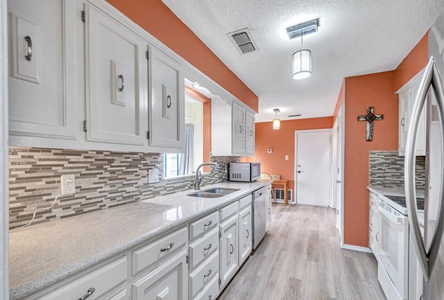 3202 Elma Dr, Midland, TX 79707