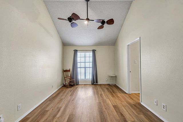 3202 Elma Dr, Midland, TX 79707