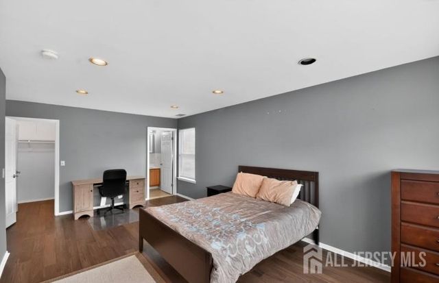 317 Vasser Drive, Piscataway, NJ 08854