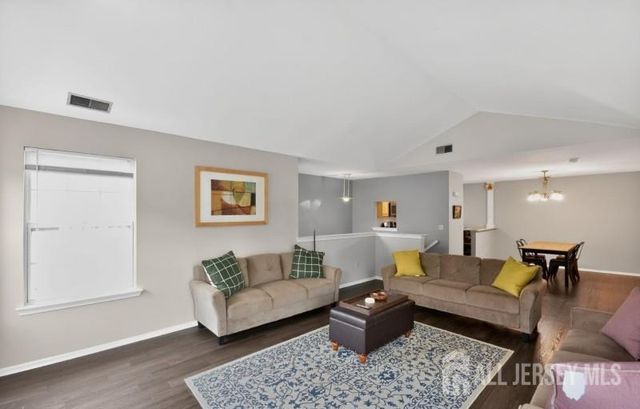 317 Vasser Drive, Piscataway, NJ 08854