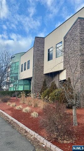 379 Main Avenue 4, Wallington, NJ 07057