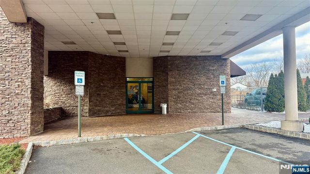 379 Main Avenue 4, Wallington, NJ 07057