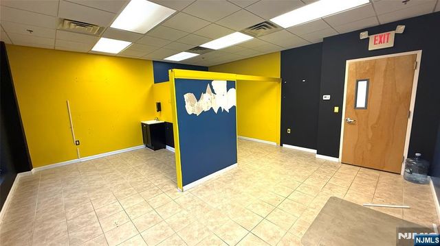 379 Main Avenue 4, Wallington, NJ 07057