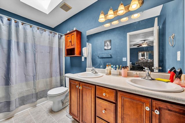 221 Minnie Bell LN, Vinton, VA 24179