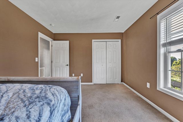 221 Minnie Bell LN, Vinton, VA 24179