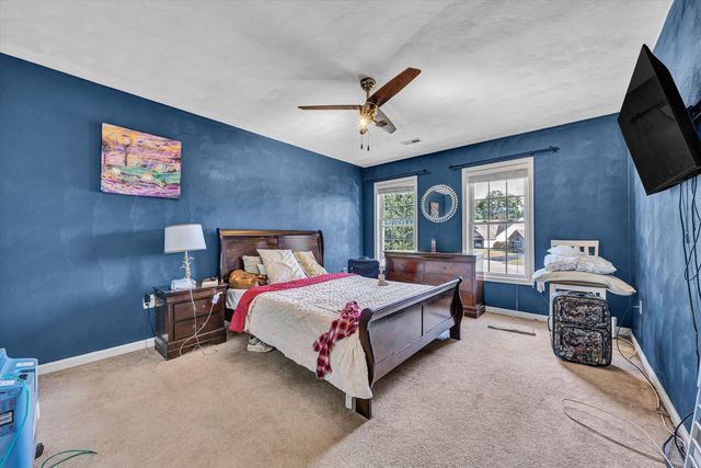221 Minnie Bell LN, Vinton, VA 24179