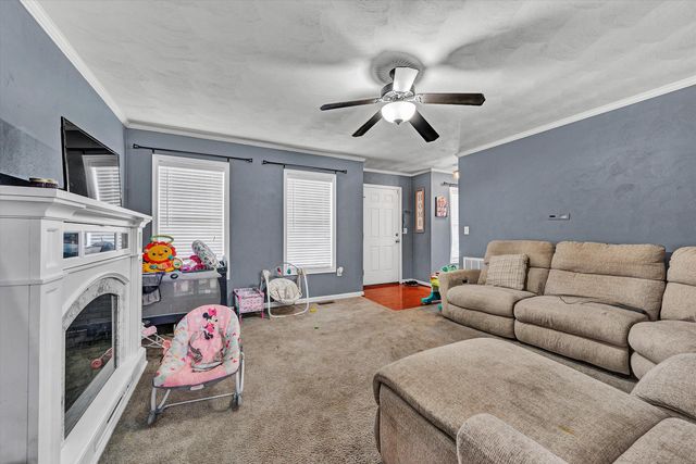 221 Minnie Bell LN, Vinton, VA 24179