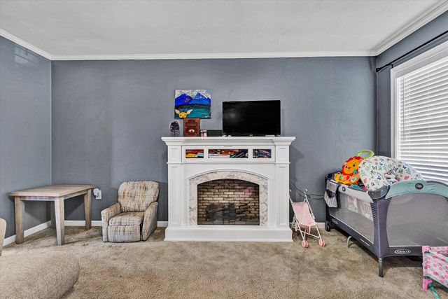 221 Minnie Bell LN, Vinton, VA 24179
