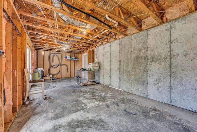 221 Minnie Bell LN, Vinton, VA 24179