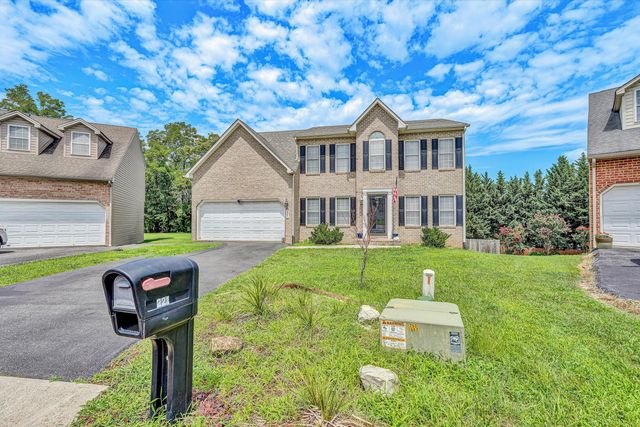 221 Minnie Bell LN, Vinton, VA 24179