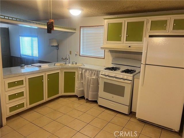 2598 Ayala 132, Rialto, CA 92377