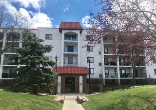 375 PLUM CREEK Drive 503, Wheeling, IL 60090