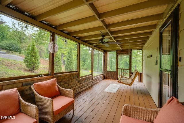 408 Rainbow Circle, Kingsport, TN 37660