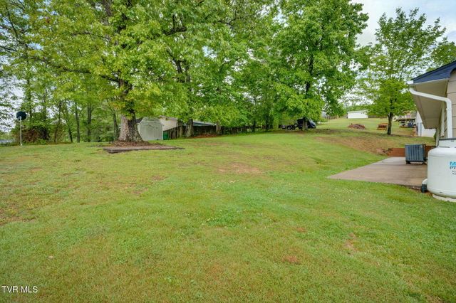 408 Rainbow Circle, Kingsport, TN 37660