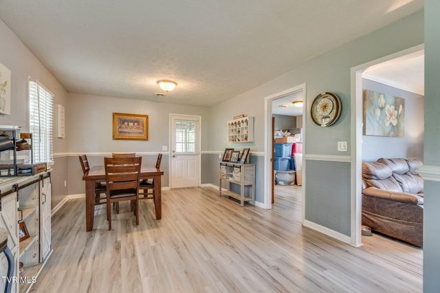 408 Rainbow Circle, Kingsport, TN 37660