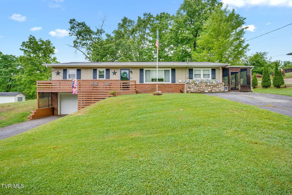 408 Rainbow Circle, Kingsport, TN 37660