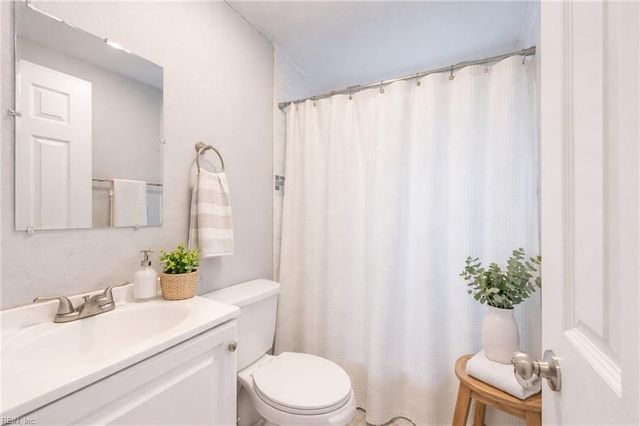 930 19th ST, Newport News, VA 23607