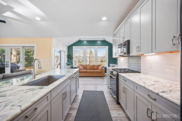 568 Village Road, West Windsor, NJ 08550