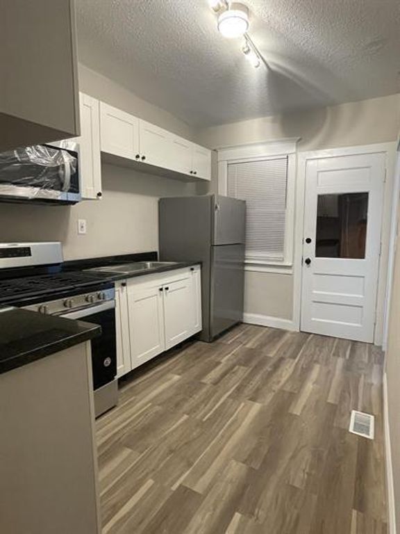 2720 Dupont Avenue S, Minneapolis, MN 55408 — photo 2