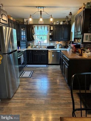 1002 SMITH AVE, Lebanon, PA 17042