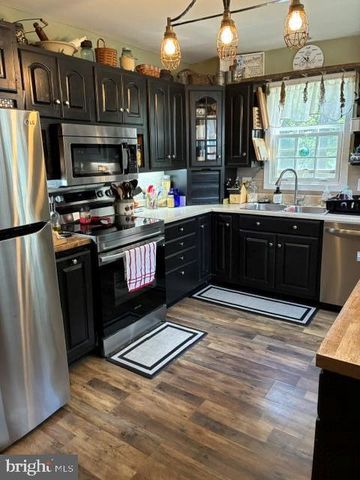 1002 SMITH AVE, Lebanon, PA 17042