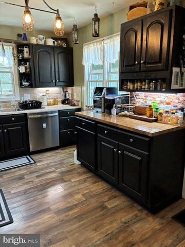 1002 SMITH AVE, Lebanon, PA 17042
