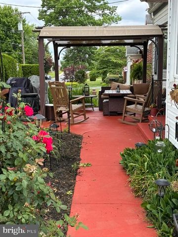 1002 SMITH AVE, Lebanon, PA 17042