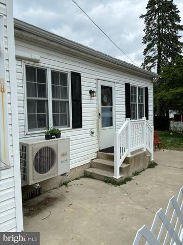 1002 SMITH AVE, Lebanon, PA 17042