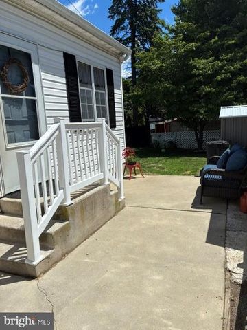 1002 SMITH AVE, Lebanon, PA 17042