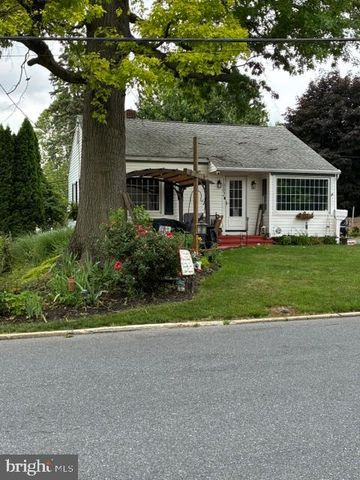 1002 SMITH AVE, Lebanon, PA 17042