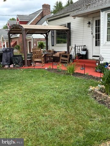 1002 SMITH AVE, Lebanon, PA 17042