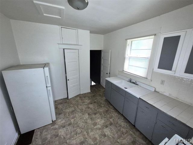 7029 Florence Place, St Louis, MO 63136