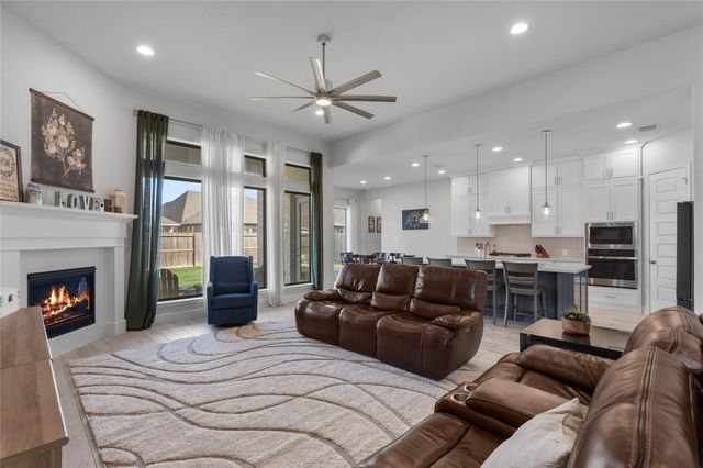11931 Bush Tail Court, Mont Belvieu, TX 77523
