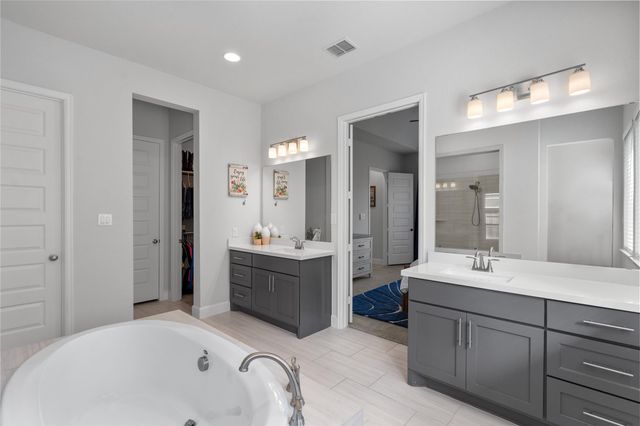 11931 Bush Tail Court, Mont Belvieu, TX 77523