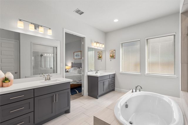 11931 Bush Tail Court, Mont Belvieu, TX 77523