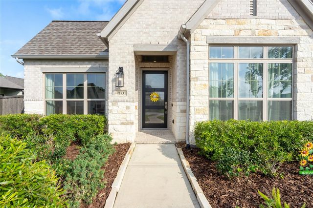 11931 Bush Tail Court, Mont Belvieu, TX 77523