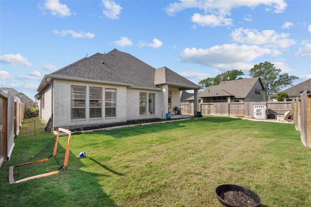 11931 Bush Tail Court, Mont Belvieu, TX 77523