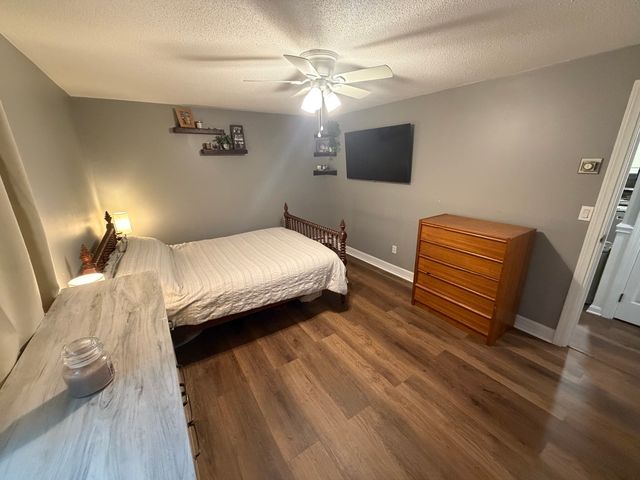 19 Chapel Hill Dr 1, Plymouth, MA 02360