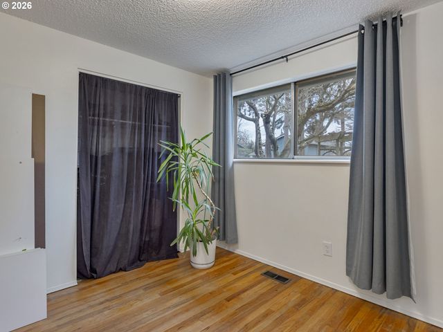 1033 Ne 178TH Ave, Portland, OR 97230