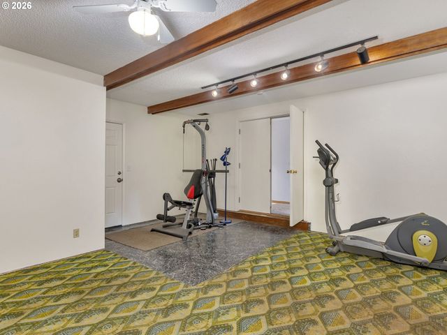 1033 Ne 178TH Ave, Portland, OR 97230