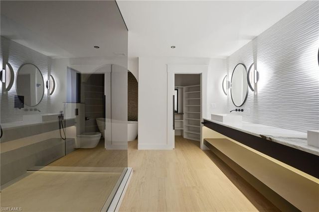 2795 N Beach RD # B, Englewood, FL 34223