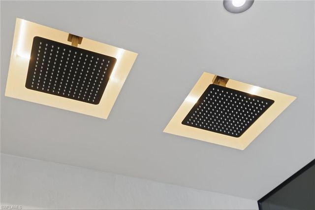 2795 N Beach RD # B, Englewood, FL 34223