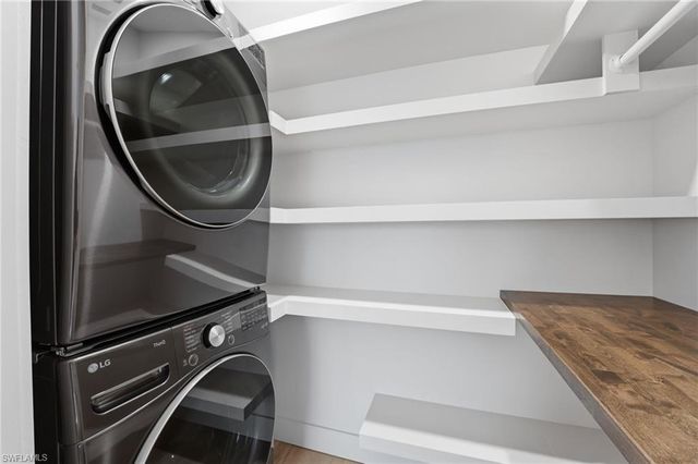 2795 N Beach RD # B, Englewood, FL 34223