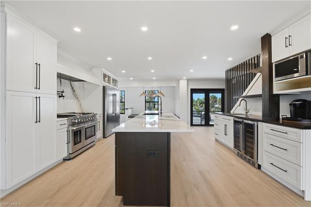 2795 N Beach RD # B, Englewood, FL 34223