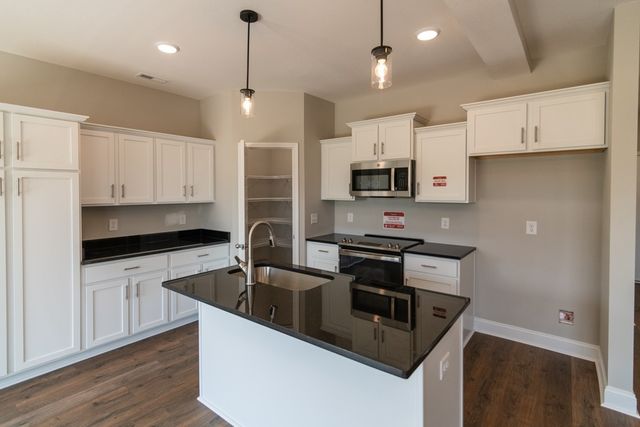 620 Southern Pass Run, Clarksville, TN 37043
