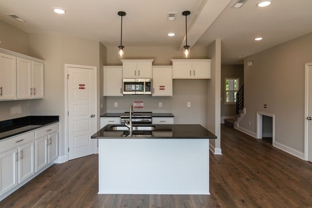 620 Southern Pass Run, Clarksville, TN 37043