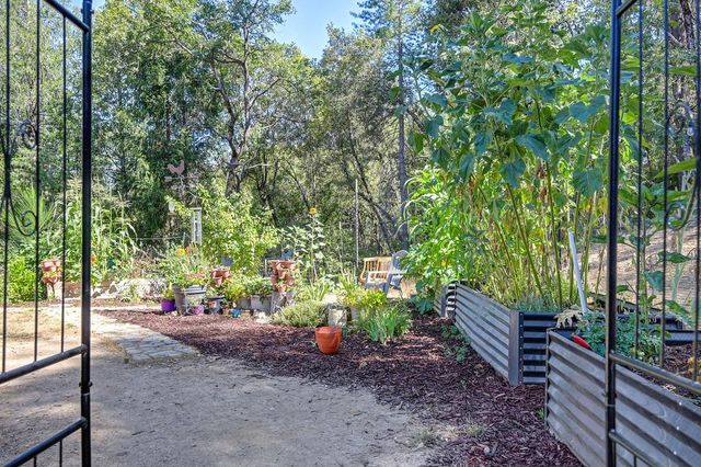 4903 Scotch Broom Ln, Garden Valley, CA 95633