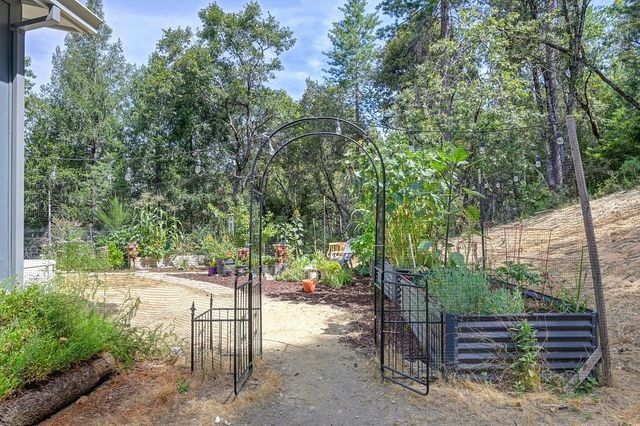 4903 Scotch Broom Ln, Garden Valley, CA 95633