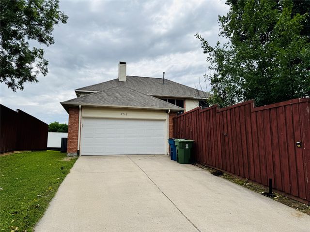 2762 Hillview Drive, Lewisville, TX 75067