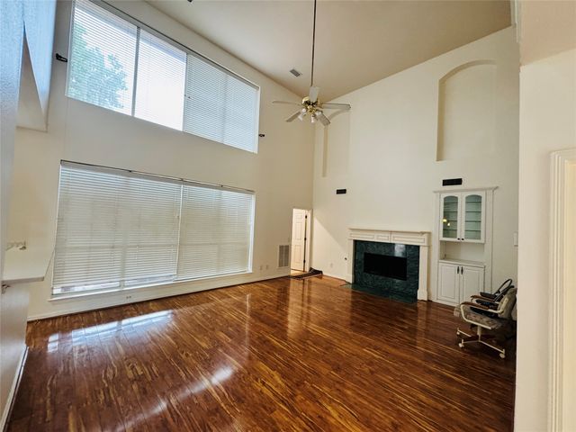 2762 Hillview Drive, Lewisville, TX 75067